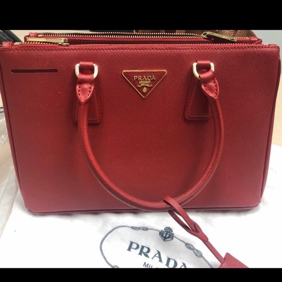 Prada Handbags - Prada luxury saffiano leather tote